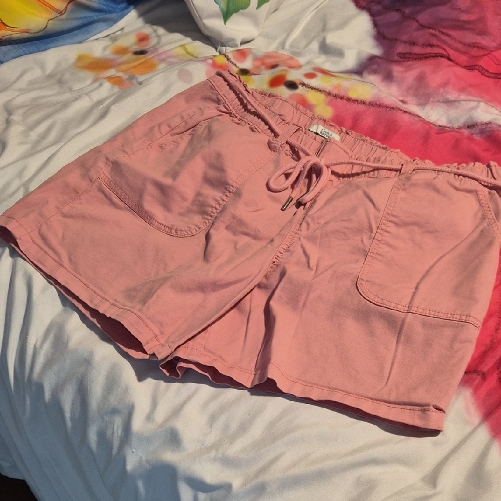 croft & barrow Coral Color Drawstring Casual Shorts with Patch Pockets